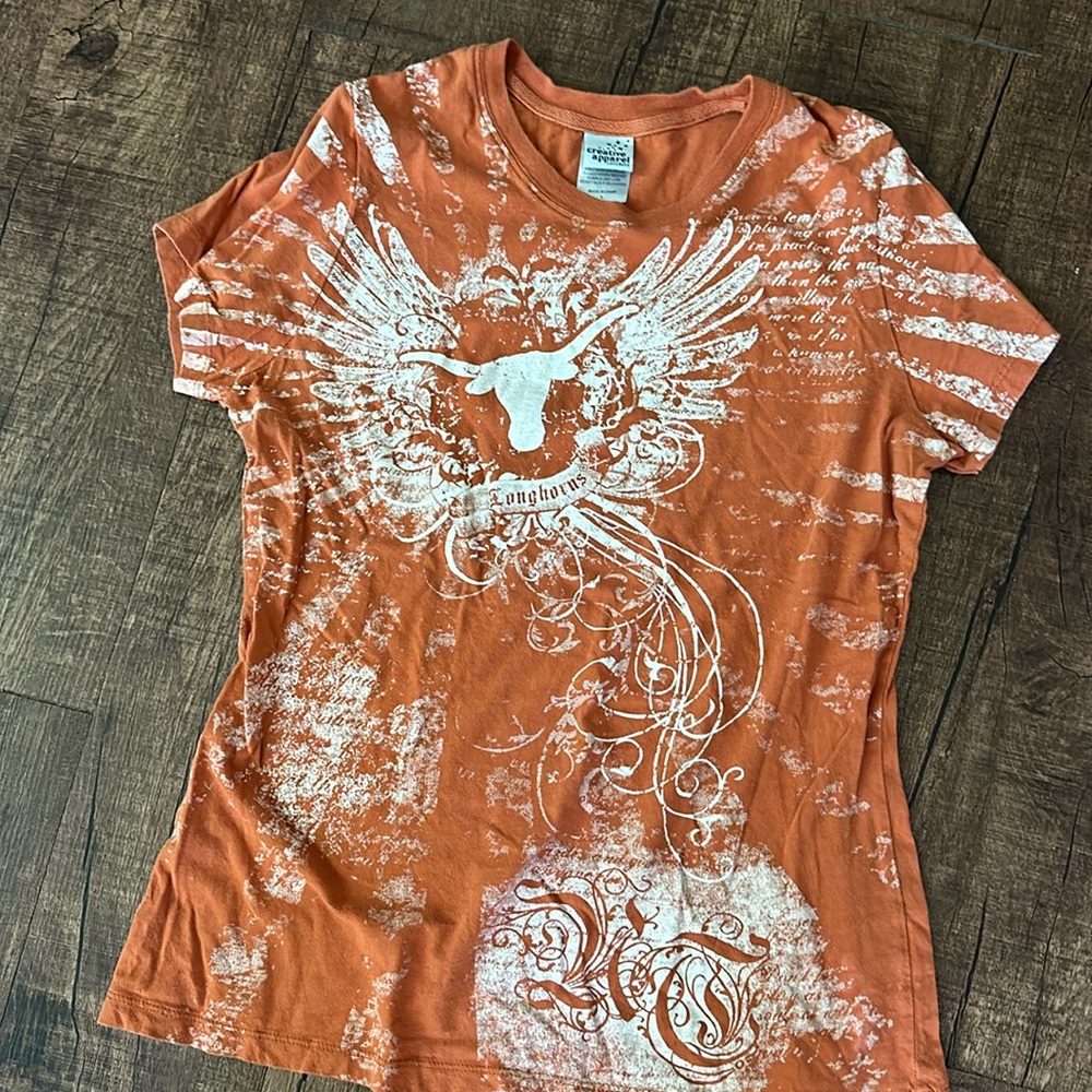 Texas Longhorns tee. Size large. Creative apparel.